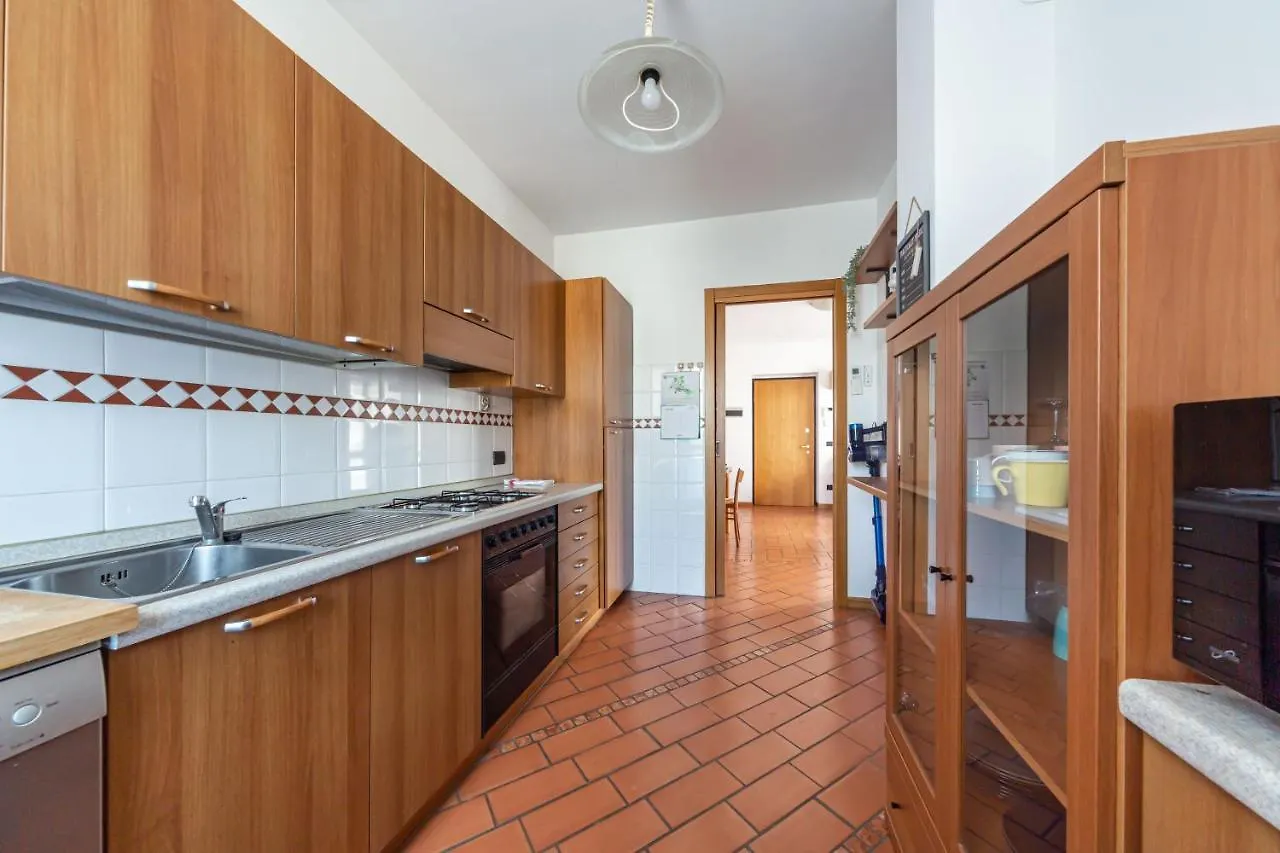 Cozy Apt - Private Parking & Terrace Apartment Milan