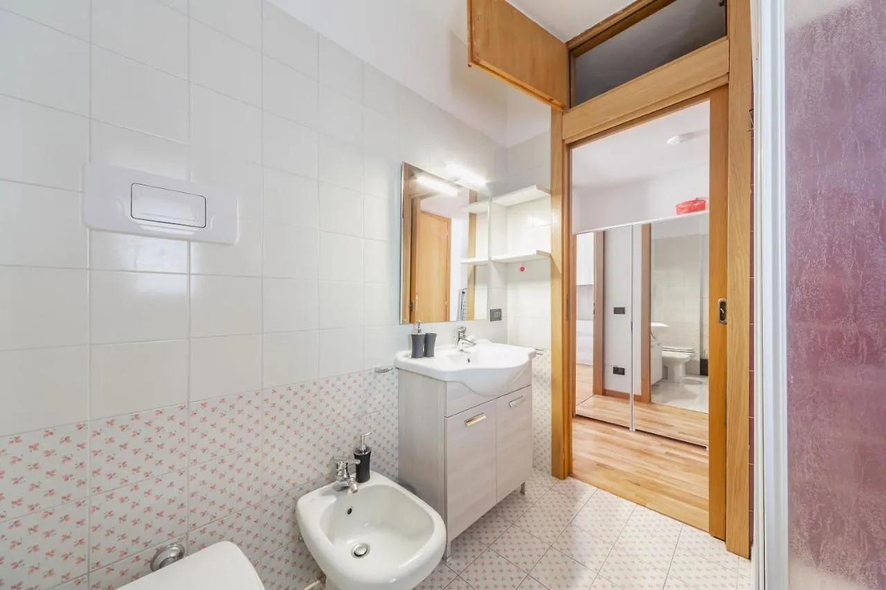 Cozy Apt - Private Parking & Terrace Apartment Milan 0*,  Italy